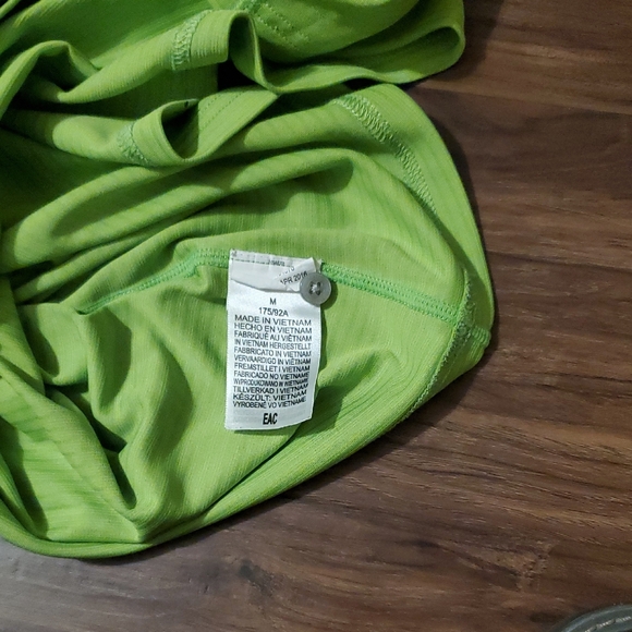 Marmot Men’s Bright Lime Green Polo - Picture 8 of 9